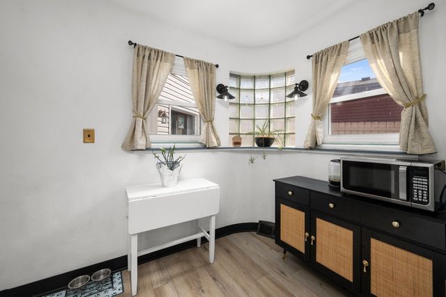 1890 24th Avenue Court, Moline, IL 61265