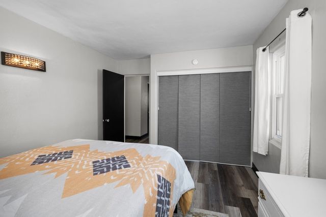 1890 24th Avenue Court, Moline, IL 61265