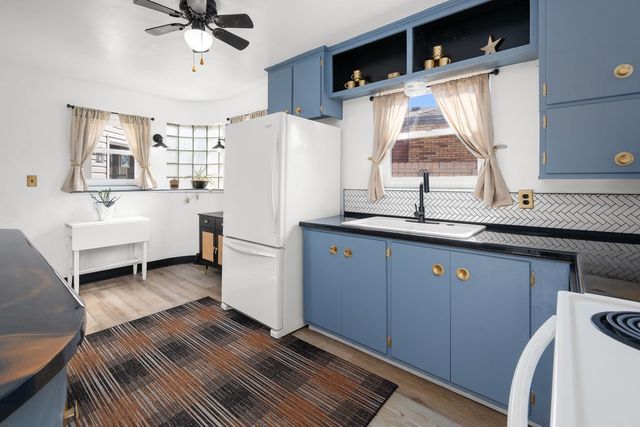 1890 24th Avenue Court, Moline, IL 61265