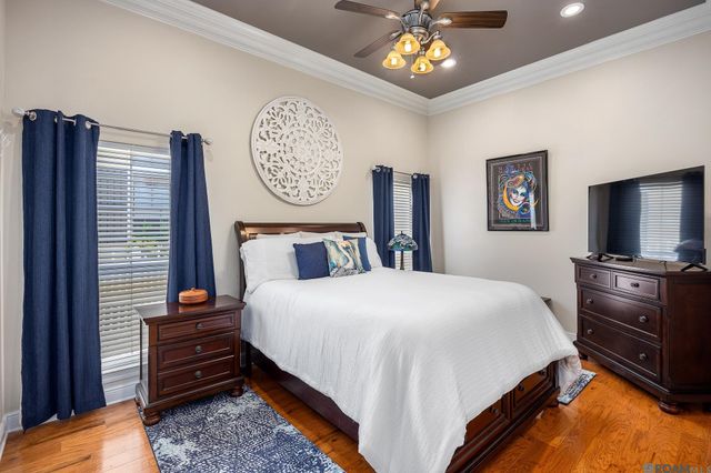 12373 Home Port Dr, Maurepas, LA 70449