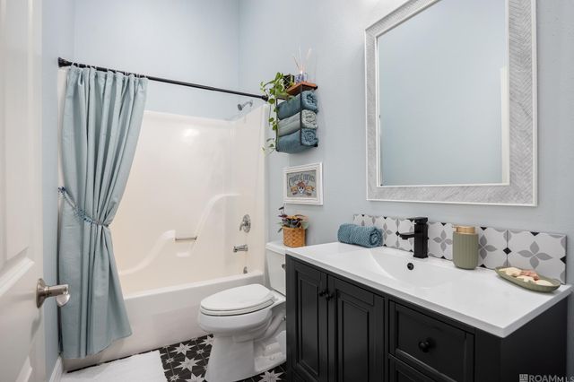 12373 Home Port Dr, Maurepas, LA 70449