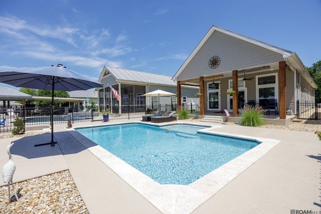 12373 Home Port Dr, Maurepas, LA 70449