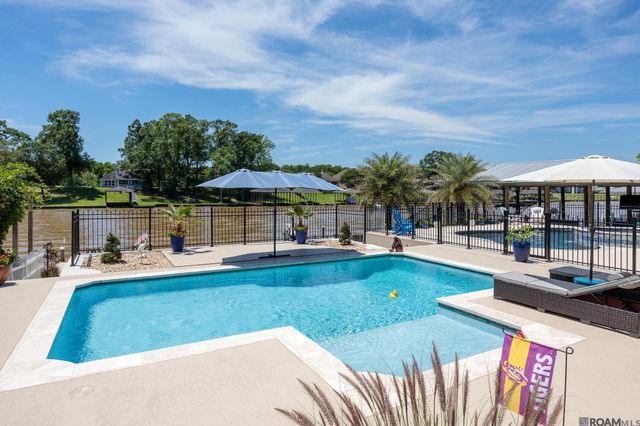 12373 Home Port Dr, Maurepas, LA 70449