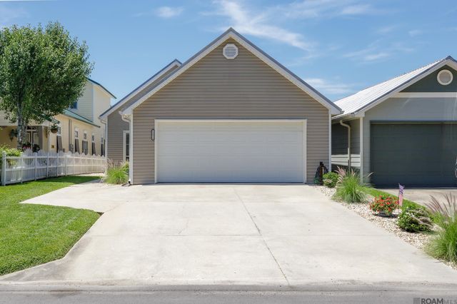 12373 Home Port Dr, Maurepas, LA 70449