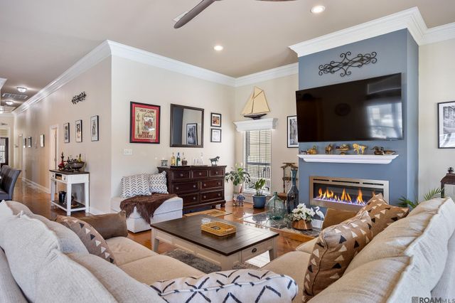 12373 Home Port Dr, Maurepas, LA 70449