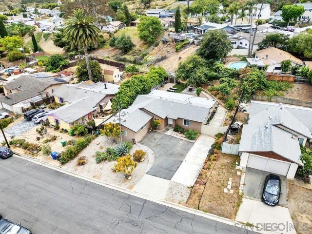 7907 Poplin Dr, Santee, CA 92071