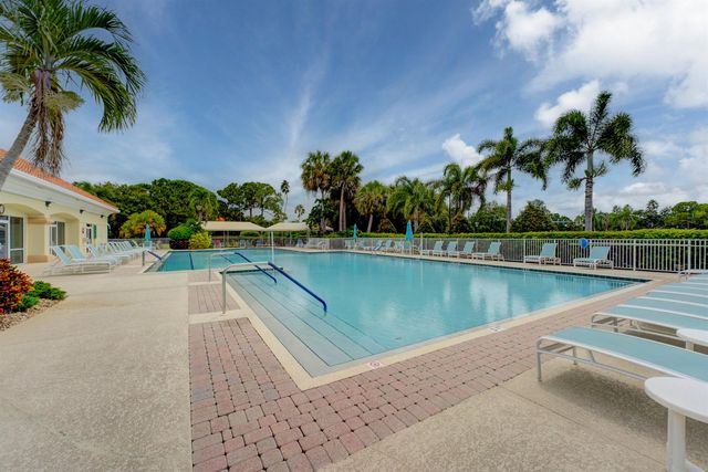 640 NW Venetto Court, Port St. Lucie, FL 34986