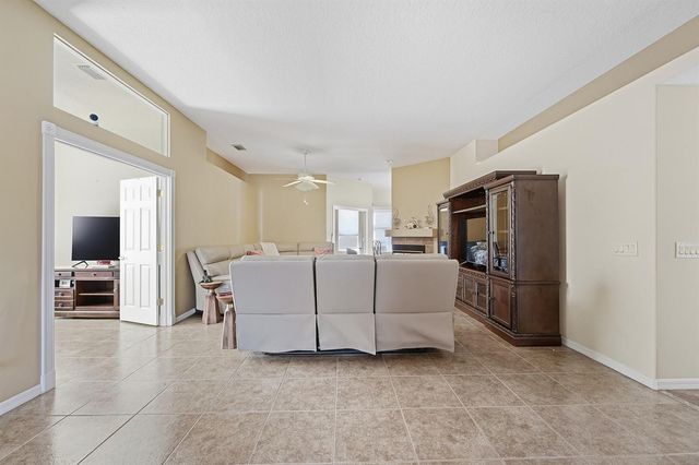 640 NW Venetto Court, Port St. Lucie, FL 34986