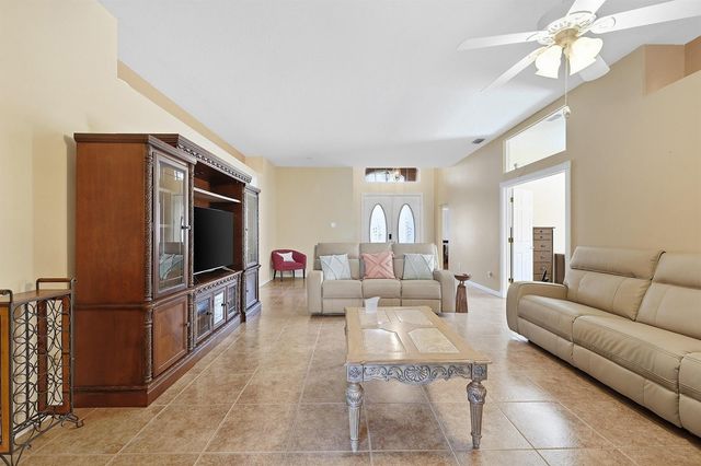 640 NW Venetto Court, Port St. Lucie, FL 34986