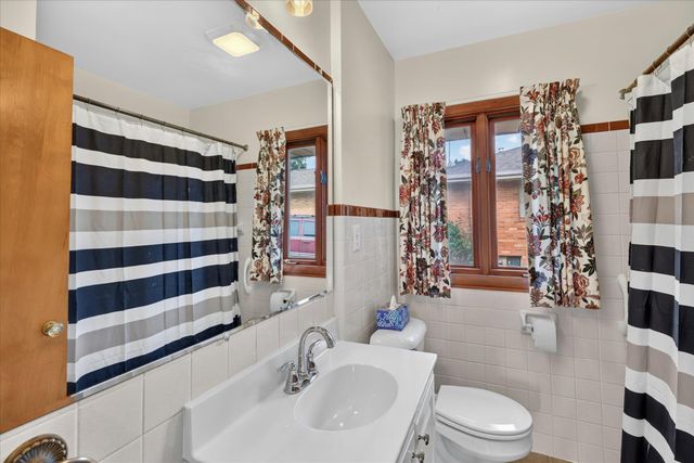 1920 Langley Avenue, St. Joseph City, MI 49085