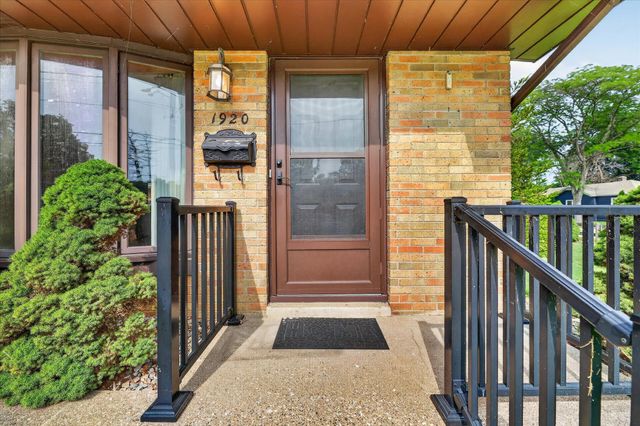 1920 Langley Avenue, St. Joseph City, MI 49085