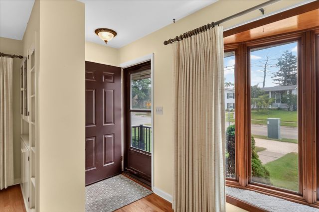 1920 Langley Avenue, St. Joseph City, MI 49085