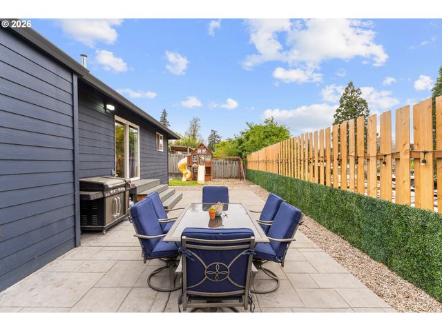 14206 Se RAELYN Ter, Milwaukie, OR 97267