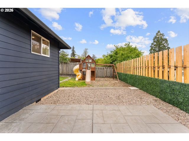 14206 Se RAELYN Ter, Milwaukie, OR 97267