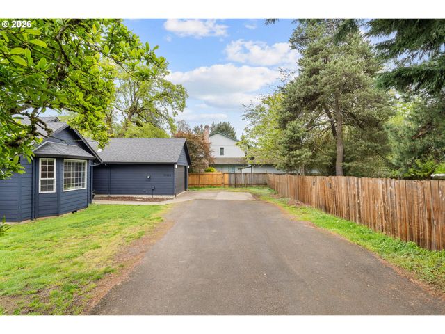 14206 Se RAELYN Ter, Milwaukie, OR 97267