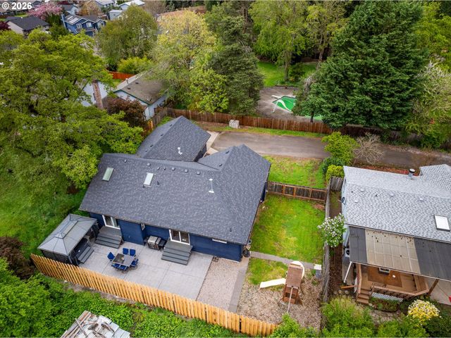 14206 Se RAELYN Ter, Milwaukie, OR 97267
