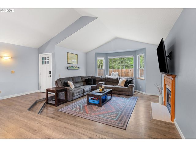 14206 Se RAELYN Ter, Milwaukie, OR 97267