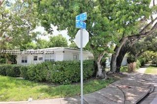 190 NE 90th St #1, El Portal, FL 33138