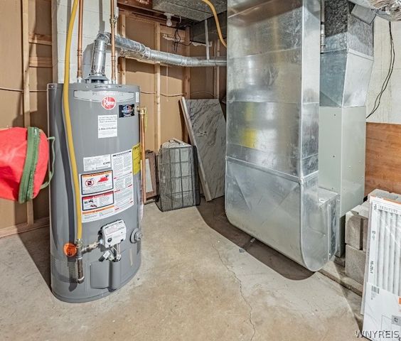 72 Outwater Drive, Lockport City, NY 14094