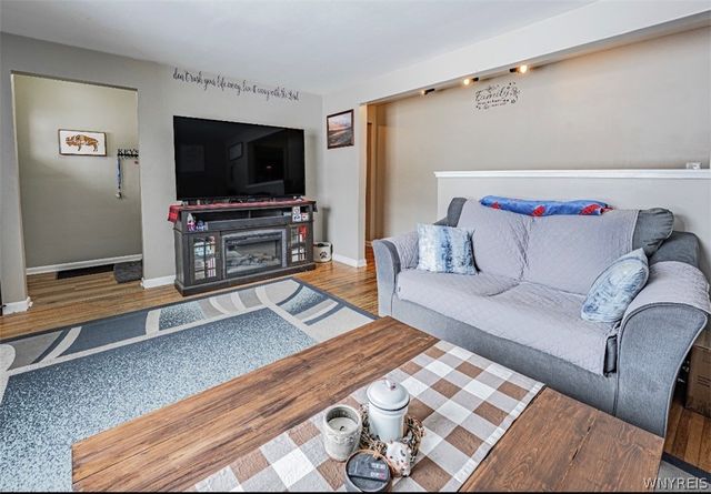 72 Outwater Drive, Lockport City, NY 14094