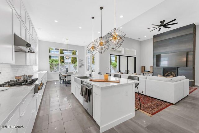 6119 S Pleasant Oak Trail, Reno, NV 89511