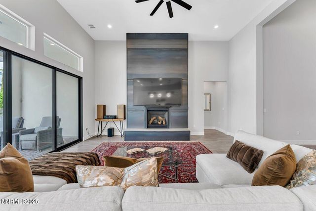 6119 S Pleasant Oak Trail, Reno, NV 89511