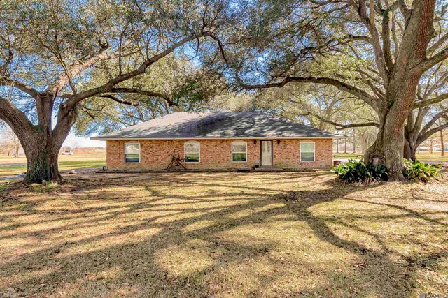 4216 Higdon Ln, Port Allen, LA 70767