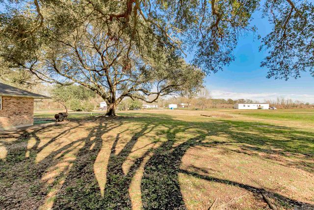 4216 Higdon Ln, Port Allen, LA 70767