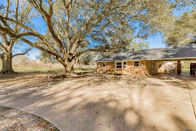 4216 Higdon Ln, Port Allen, LA 70767