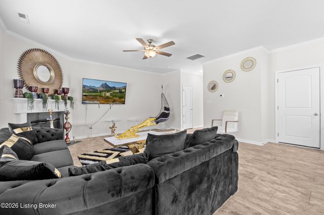 11920 Parkview Trace Dr, Louisville, KY 40229