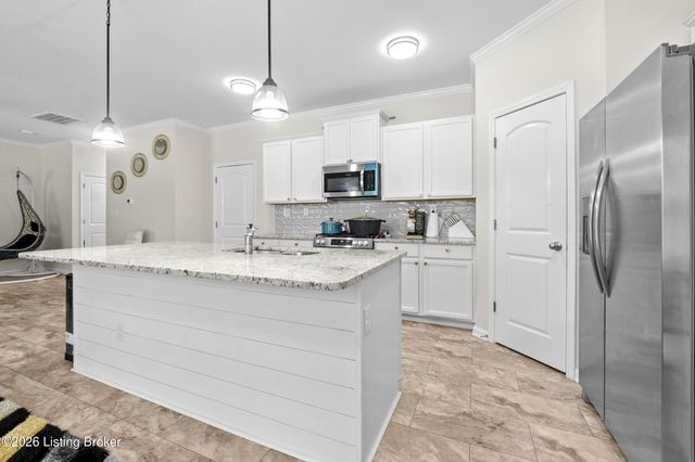 11920 Parkview Trace Dr, Louisville, KY 40229