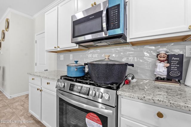 11920 Parkview Trace Dr, Louisville, KY 40229