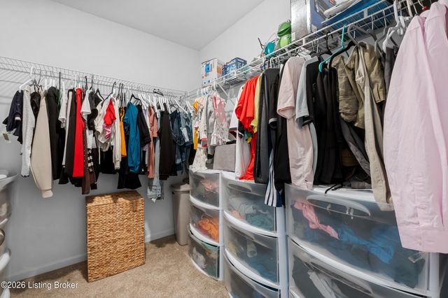 11920 Parkview Trace Dr, Louisville, KY 40229