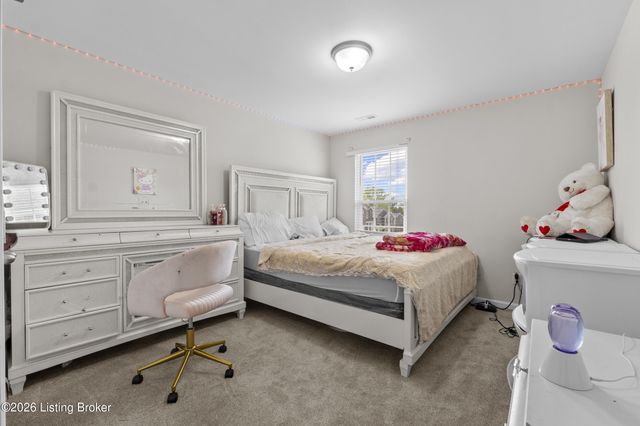 11920 Parkview Trace Dr, Louisville, KY 40229