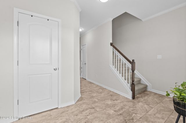 11920 Parkview Trace Dr, Louisville, KY 40229