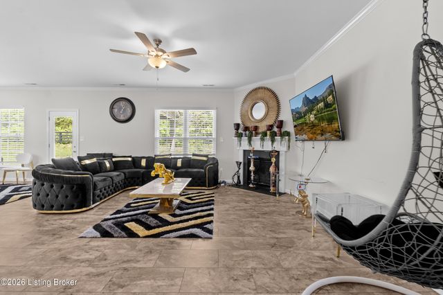 11920 Parkview Trace Dr, Louisville, KY 40229