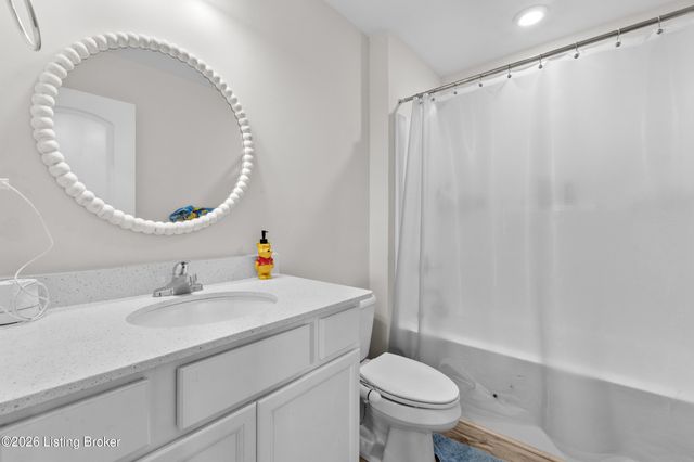 11920 Parkview Trace Dr, Louisville, KY 40229