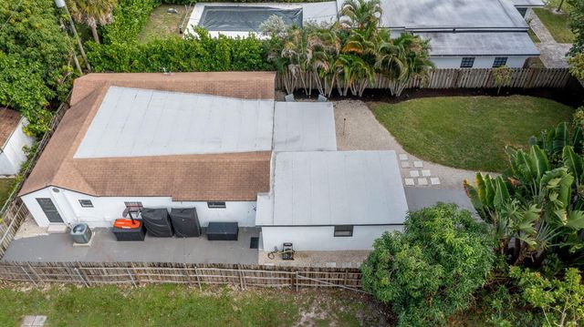 537 NE 14th Court, Fort Lauderdale, FL 33304