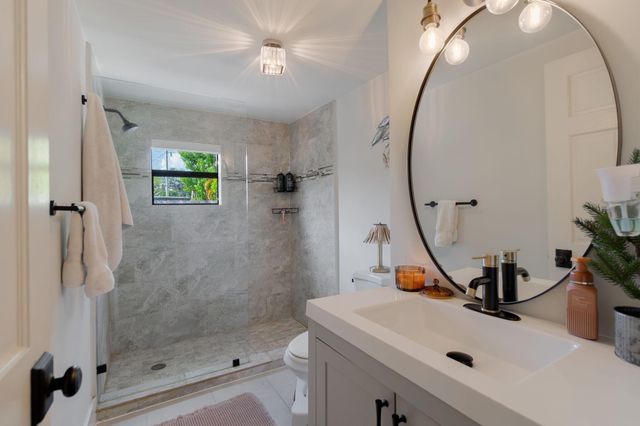 537 NE 14th Court, Fort Lauderdale, FL 33304