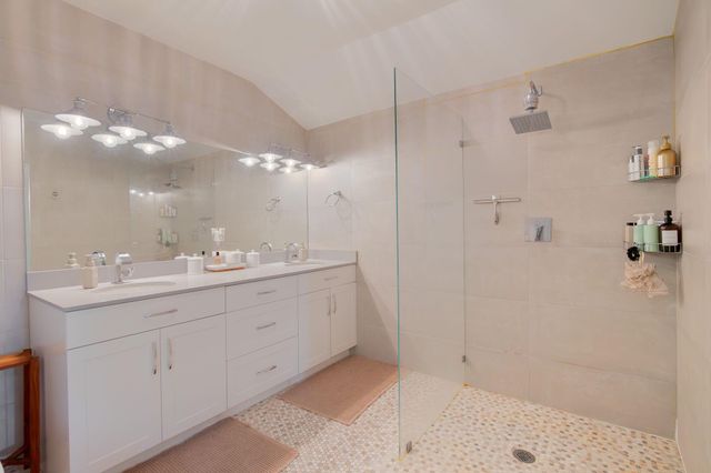 537 NE 14th Court, Fort Lauderdale, FL 33304