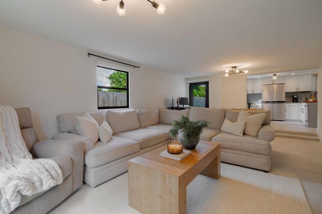 537 NE 14th Court, Fort Lauderdale, FL 33304