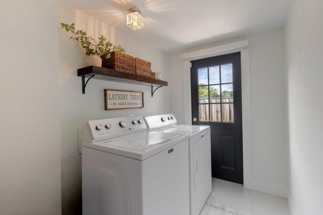 537 NE 14th Court, Fort Lauderdale, FL 33304