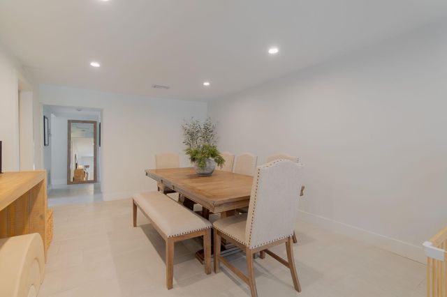 537 NE 14th Court, Fort Lauderdale, FL 33304