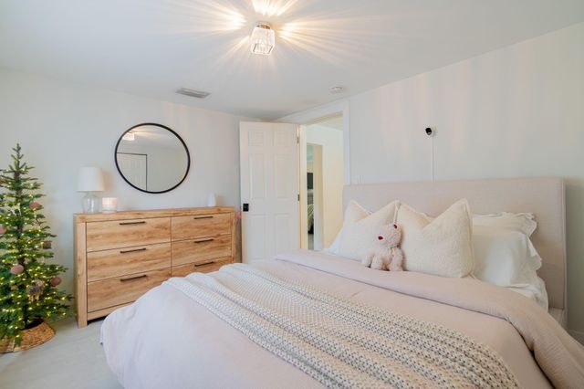 537 NE 14th Court, Fort Lauderdale, FL 33304