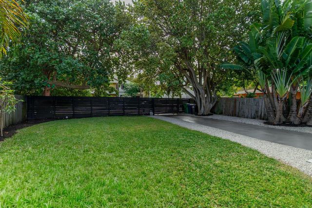 537 NE 14th Court, Fort Lauderdale, FL 33304