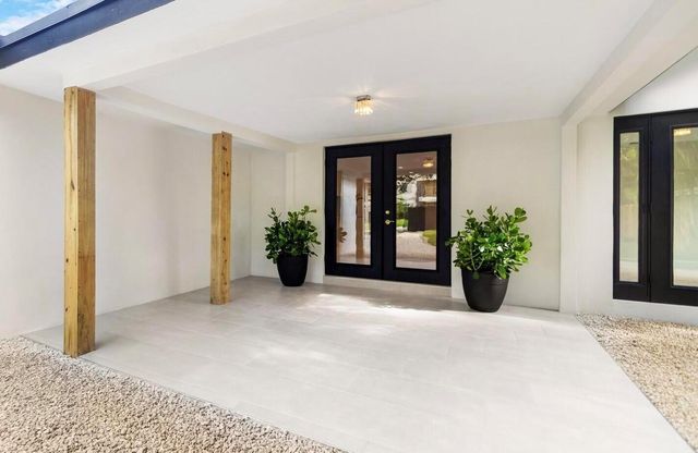 537 NE 14th Court, Fort Lauderdale, FL 33304