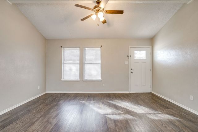 809 Springhill Drive, Burleson, TX 76028