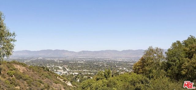 13355 Mulholland Drive, Beverly Hills, CA 90210
