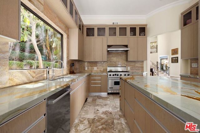 13355 Mulholland Drive, Beverly Hills, CA 90210