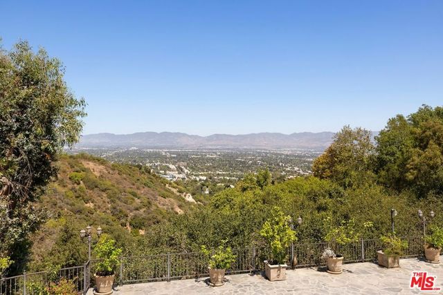 13355 Mulholland Drive, Beverly Hills, CA 90210